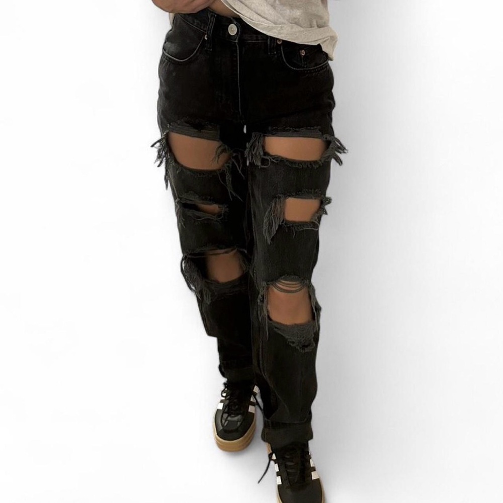BDG urban outfitters high rise baggy size distressed black jeans